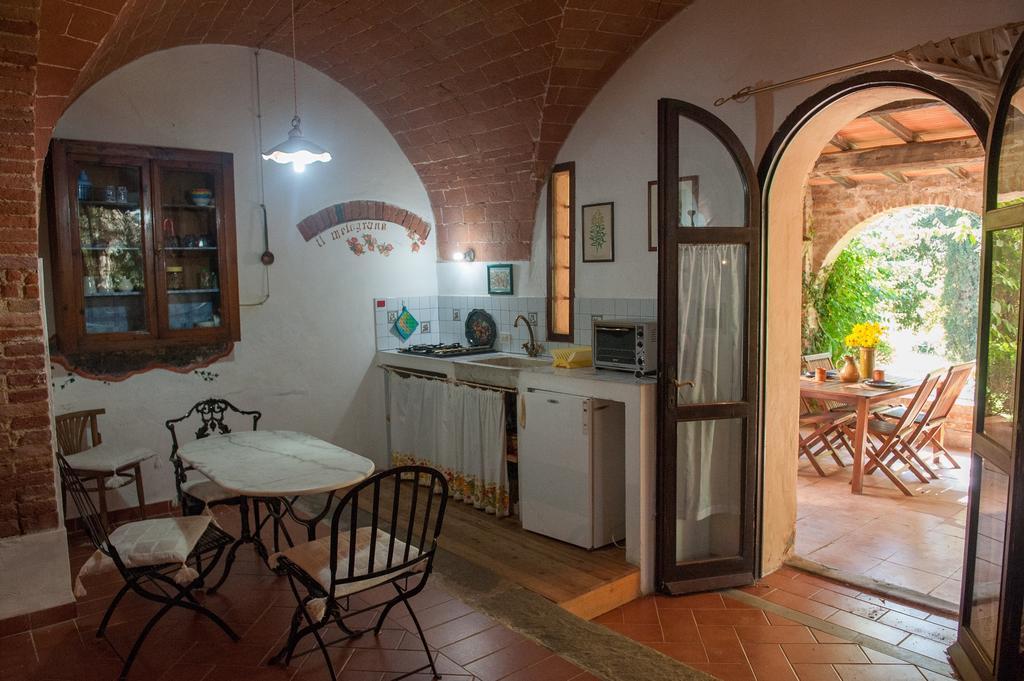 Fioralice Casa de hóspedes Fauglia Quarto foto